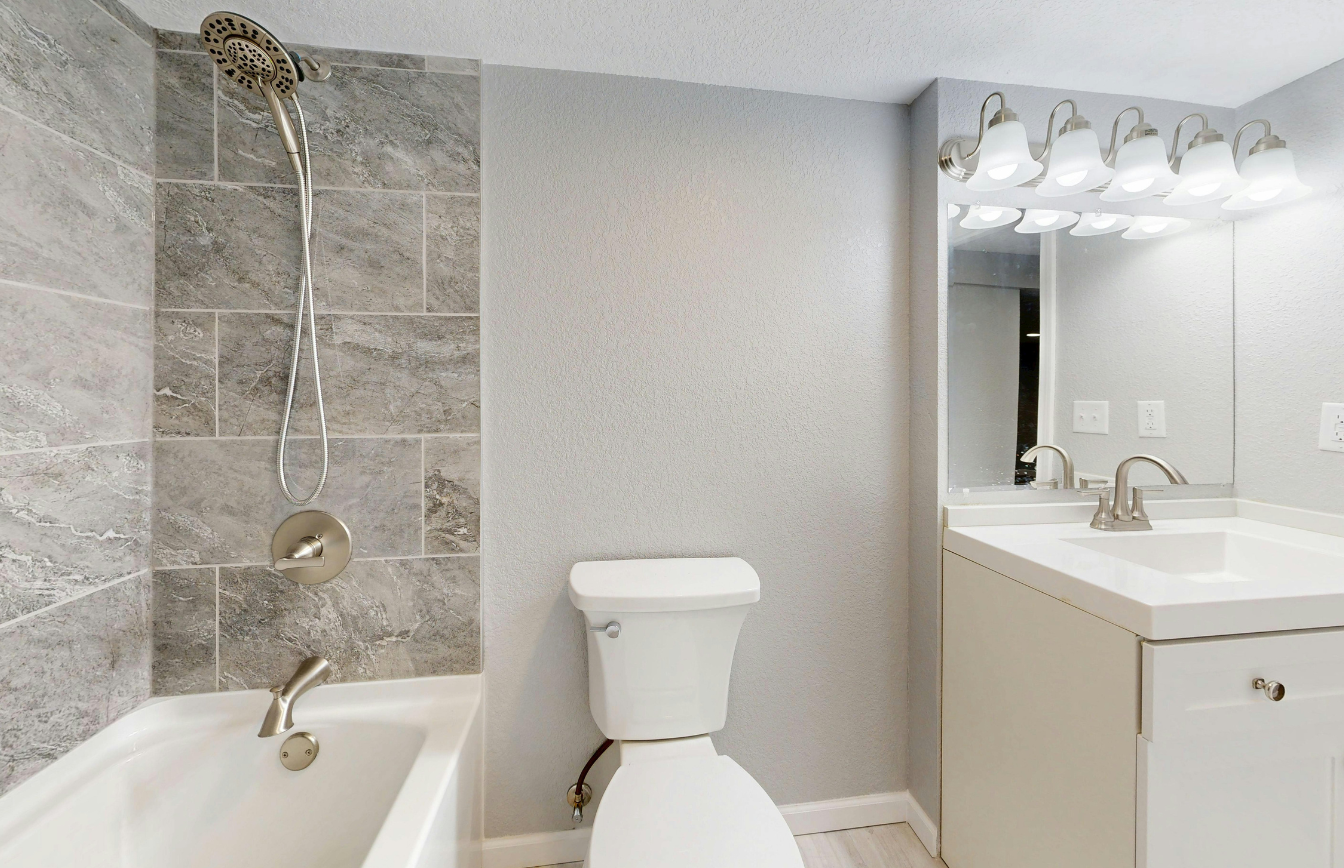 Bathroom Fittings & Accessories